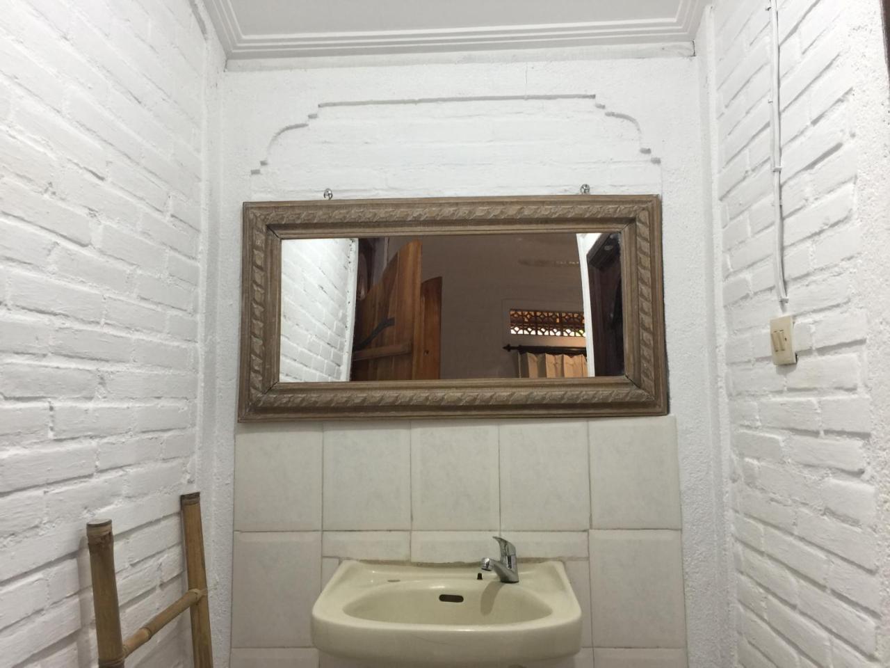 Depong House Apartment อูบุด ภายนอก รูปภาพ